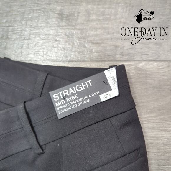 Apt. 9 Petite Mid Rise Straight Leg Dress Pants Size 4Ps - Picture 2 of 6